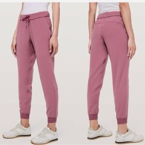 Lululemon On The Fly Joggers in the color Misty Merlot.